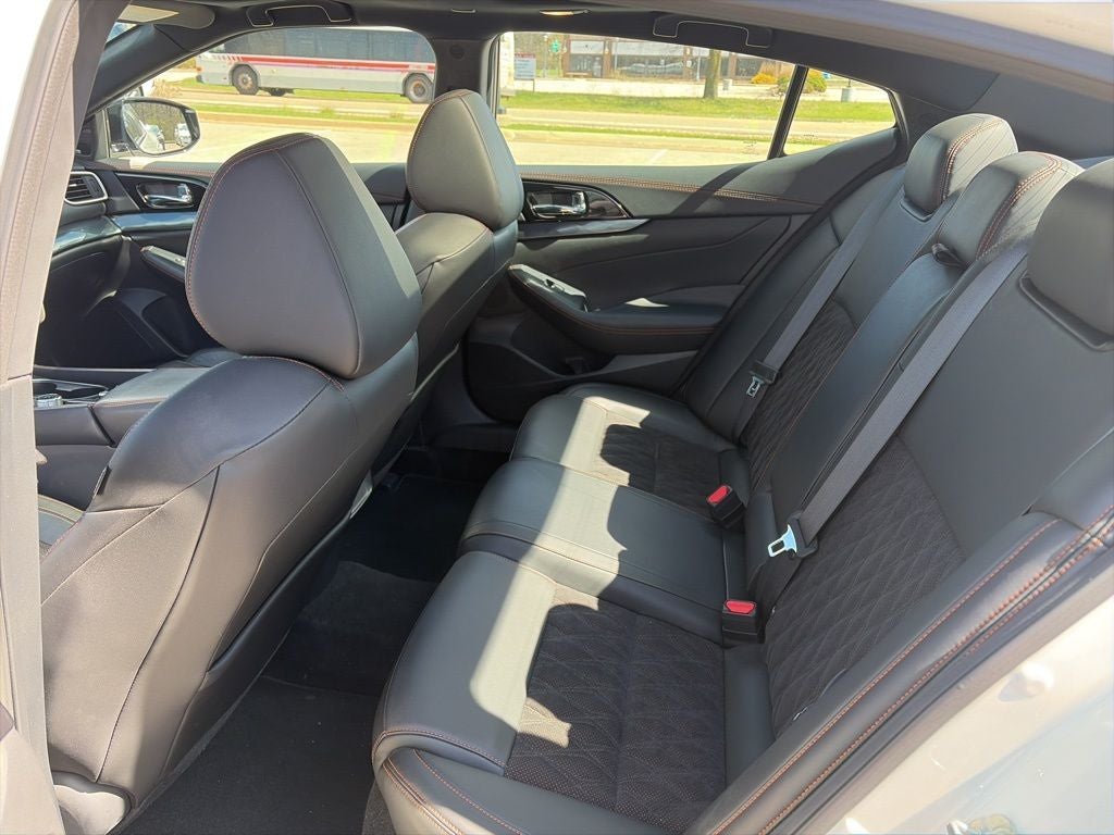 2020 Nissan Maxima SR