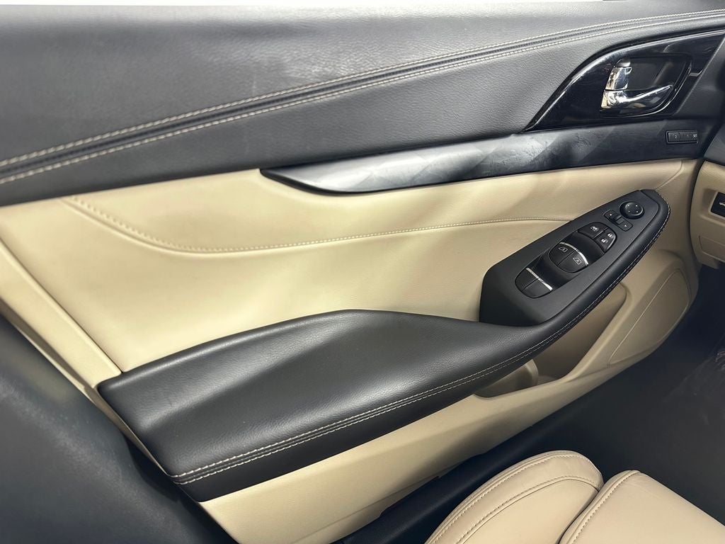 2023 Nissan Maxima Platinum