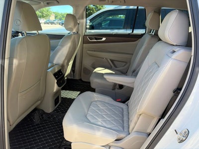 2024 Volkswagen Atlas 2.0T SEL Premium R-Line