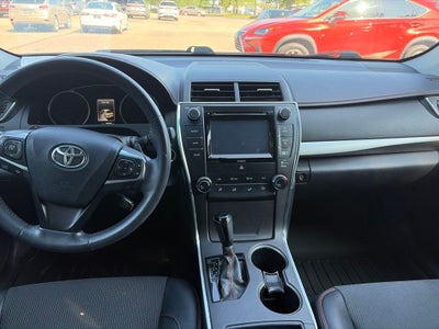 2016 Toyota Camry SE