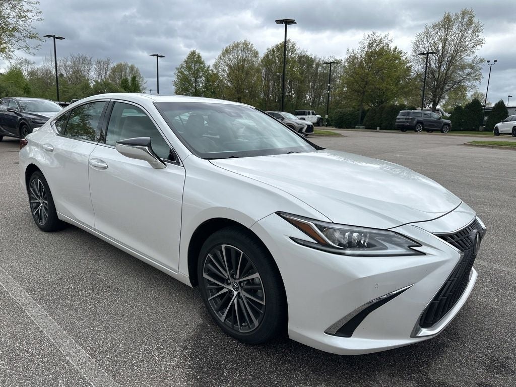 2023 Lexus ES 250