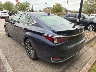 2022 Lexus ES 300h Premium