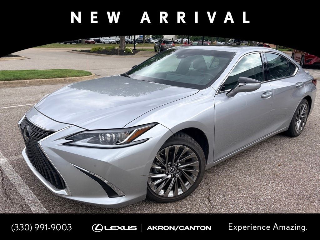 2025 Lexus ES 300h Luxury