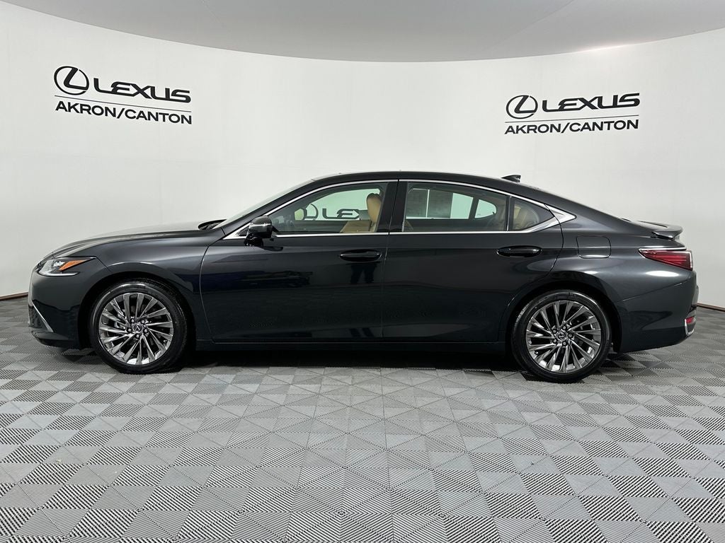 2024 Lexus ES 300h Ultra Luxury