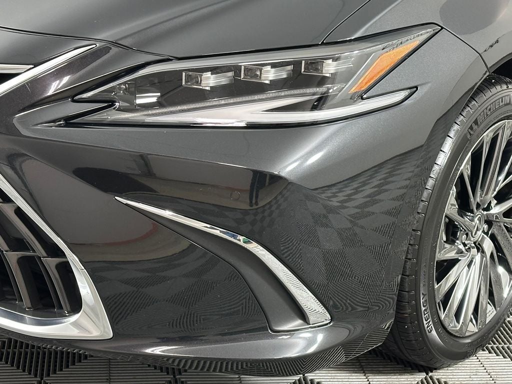 2024 Lexus ES 300h Ultra Luxury