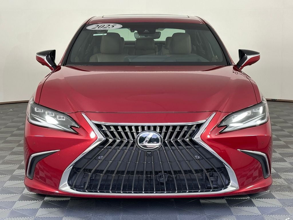 2025 Lexus ES 300h Ultra Luxury
