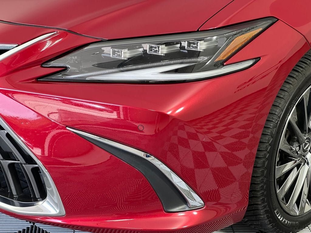 2025 Lexus ES 300h Ultra Luxury
