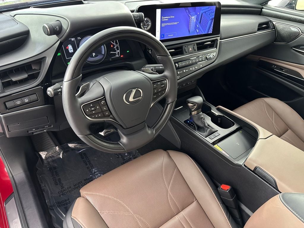 2025 Lexus ES 300h Ultra Luxury