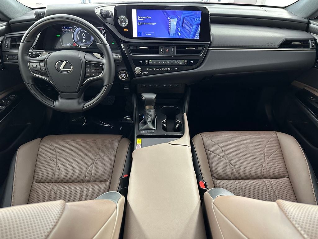 2025 Lexus ES 300h Ultra Luxury