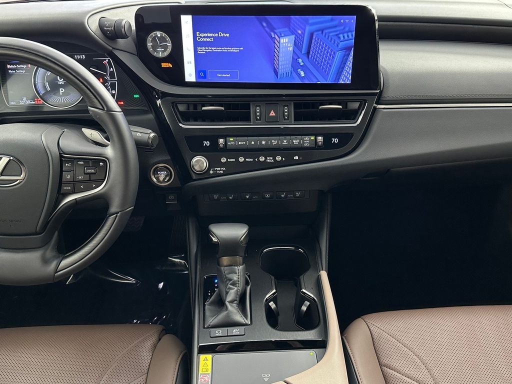 2025 Lexus ES 300h Ultra Luxury