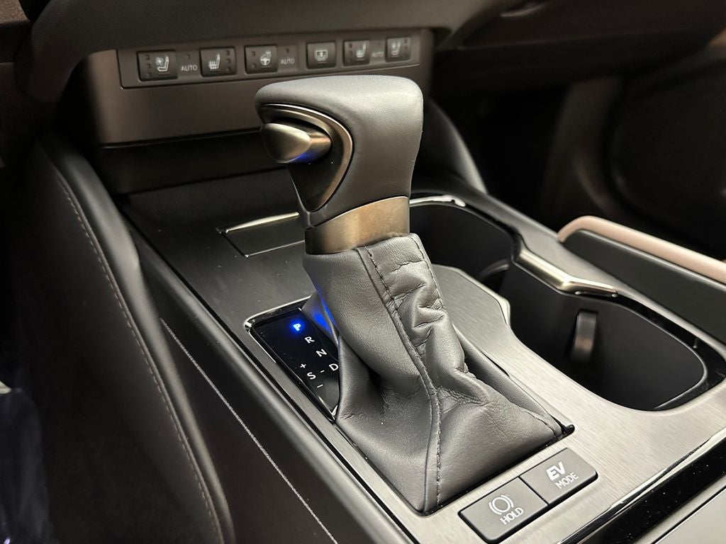 2025 Lexus ES 300h Ultra Luxury