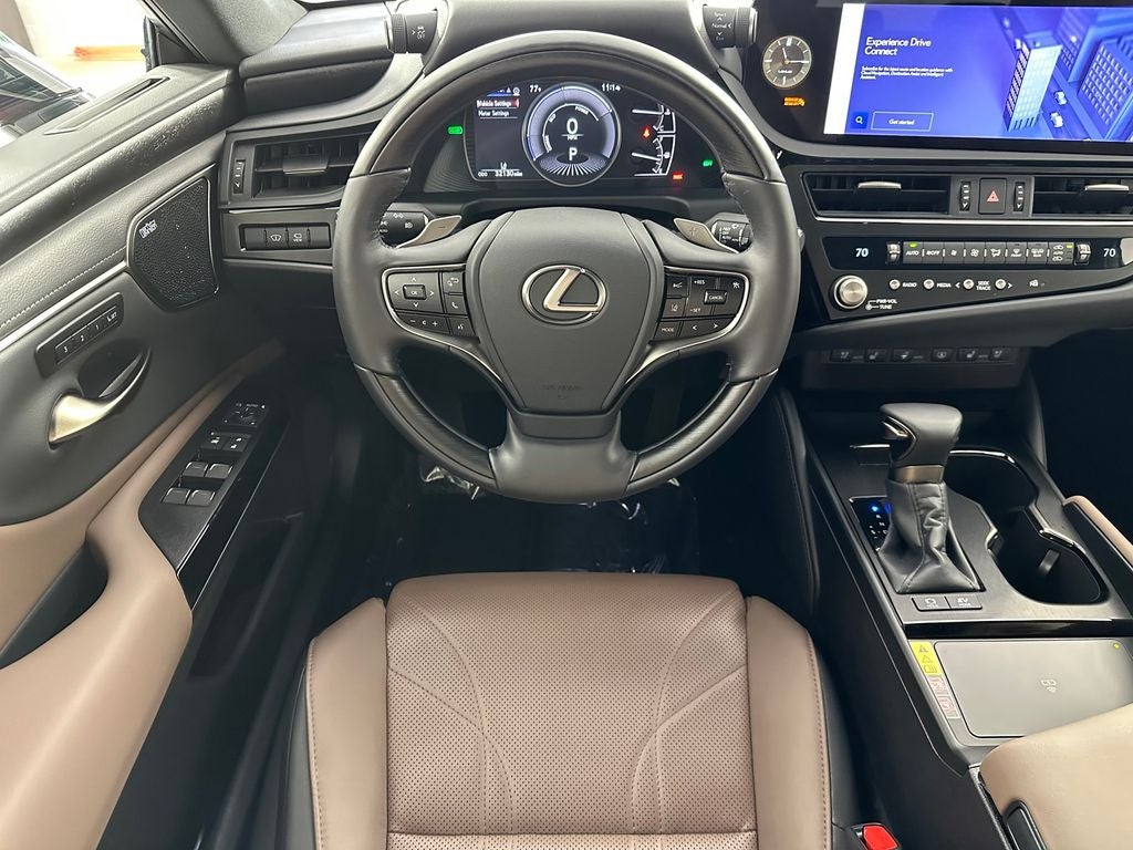2025 Lexus ES 300h Ultra Luxury