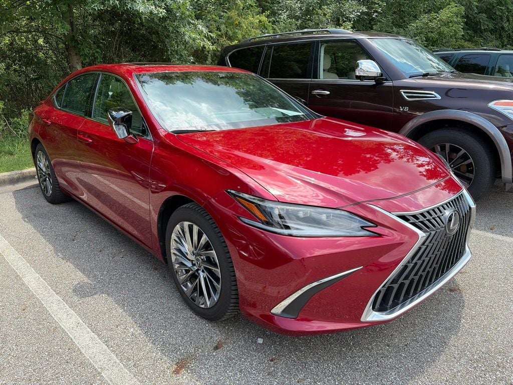 2025 Lexus ES 300h Ultra Luxury