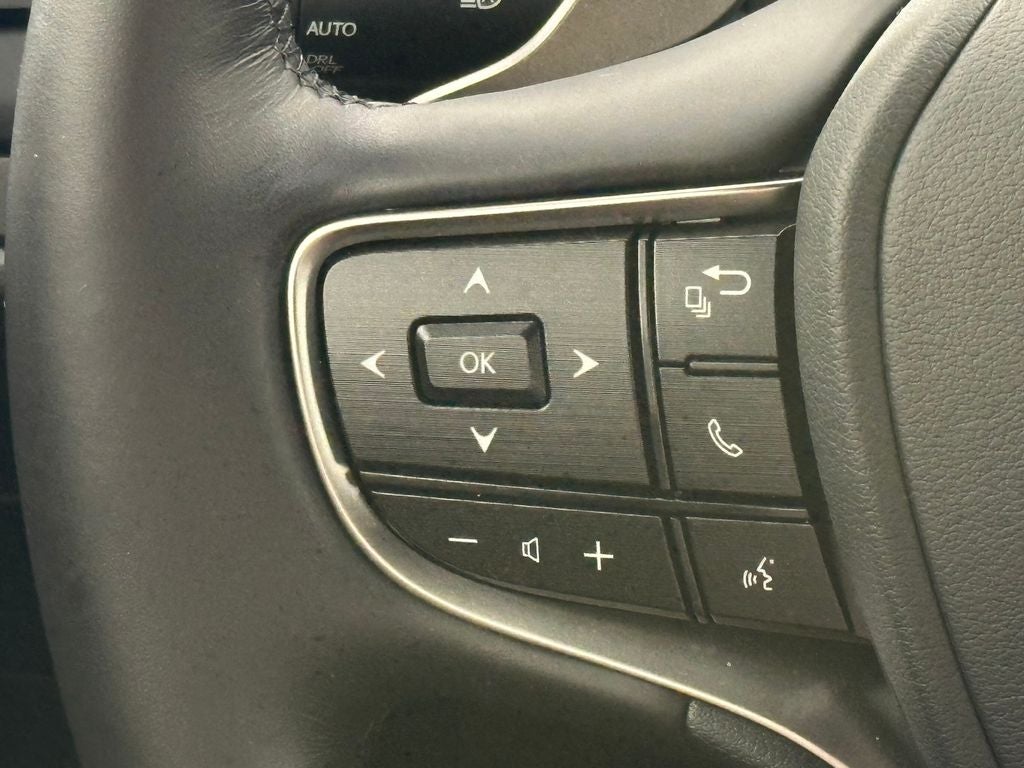 2025 Lexus ES 300h Ultra Luxury