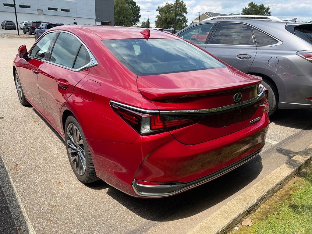 2025 Lexus ES 300h Ultra Luxury