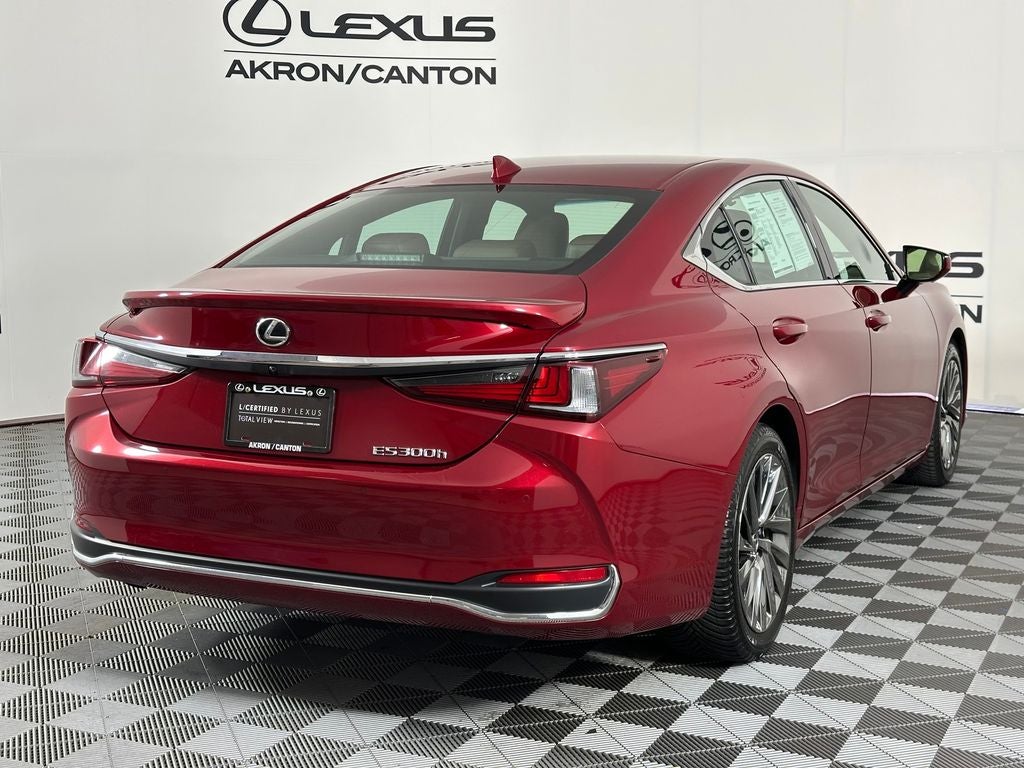 2025 Lexus ES 300h Ultra Luxury