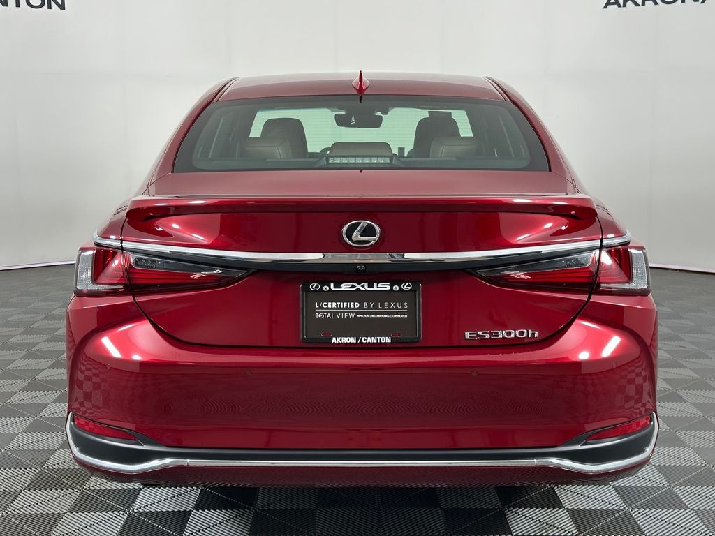 2025 Lexus ES 300h Ultra Luxury