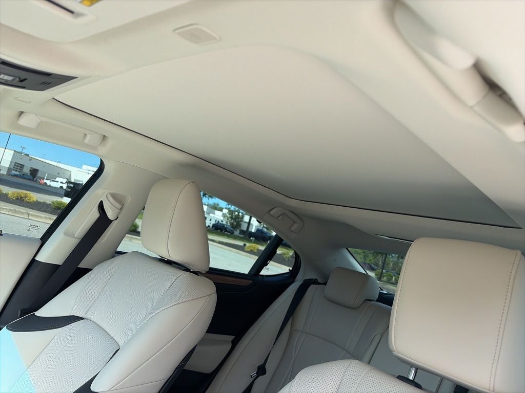 2024 Lexus ES 350 Ultra Luxury