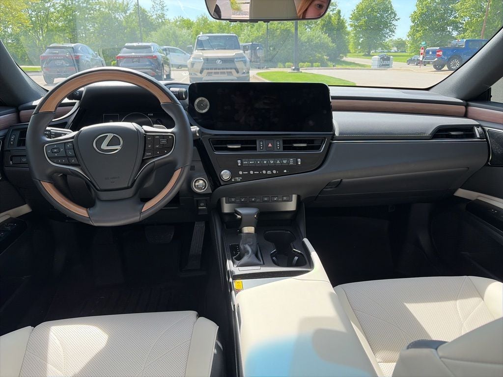 2024 Lexus ES 350 Ultra Luxury