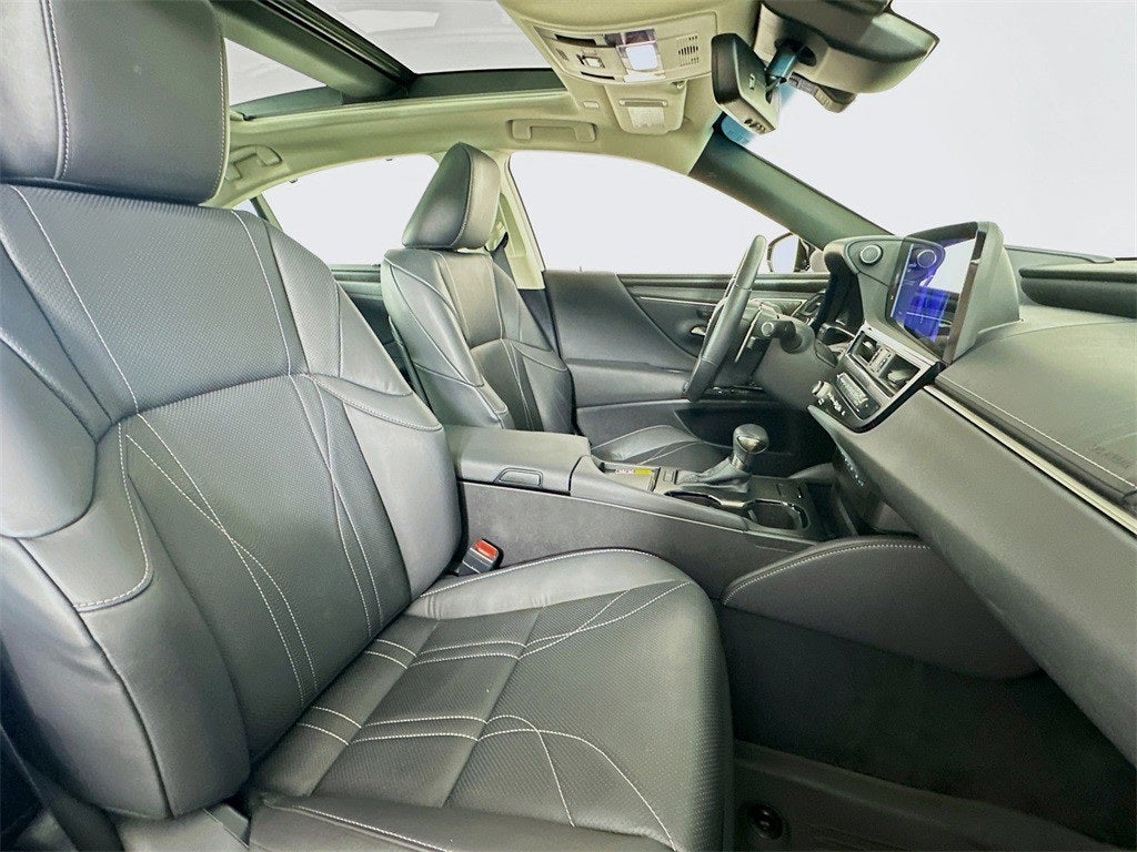 2025 Lexus ES 350 Ultra Luxury