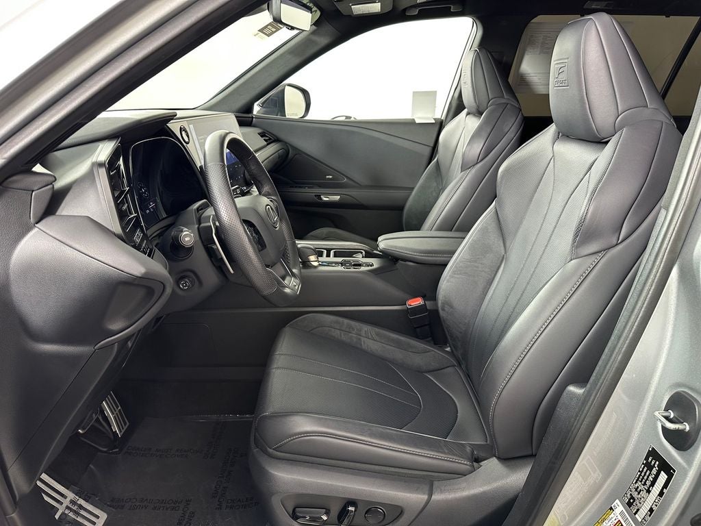 2024 Lexus TX Hybrid 500h - Photo 18