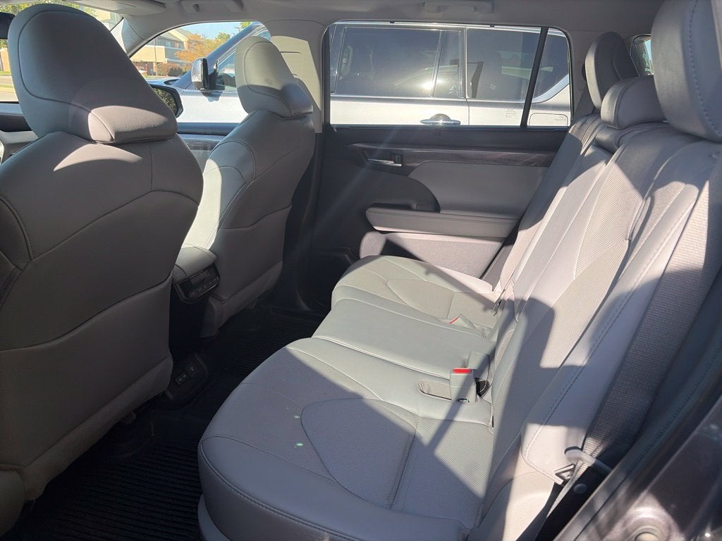 2022 Toyota Highlander Limited