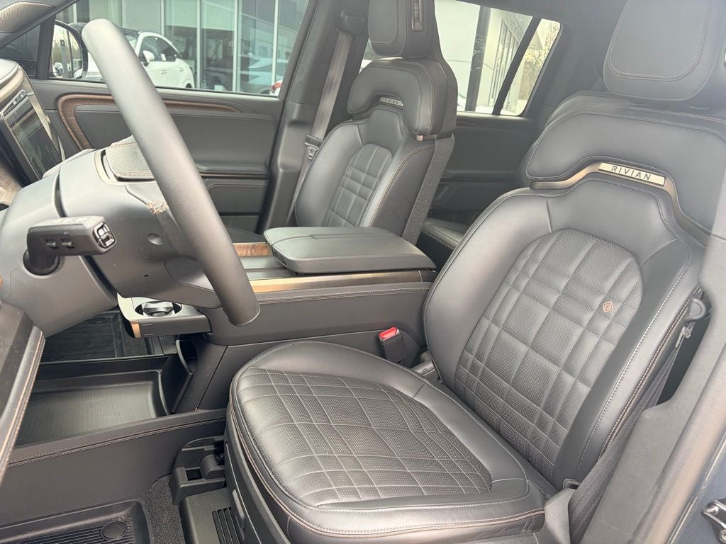 2025 Rivian R1S Ascend Tri Motor Max Pack