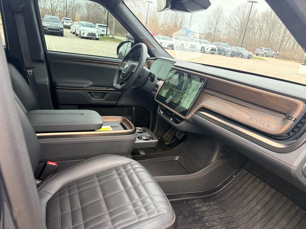 2025 Rivian R1S Ascend Tri Motor Max Pack