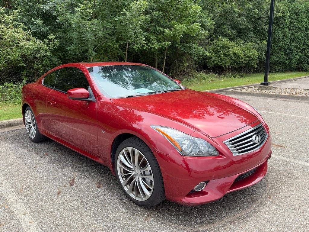 2015 INFINITI Q60 Base