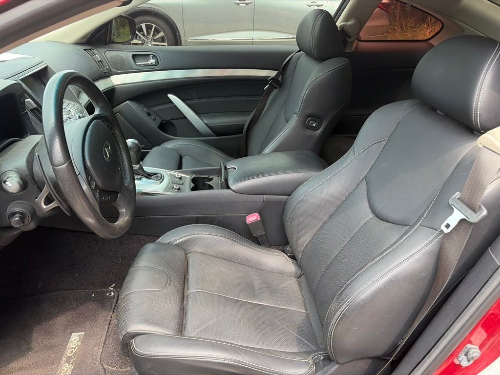 2015 INFINITI Q60 Base