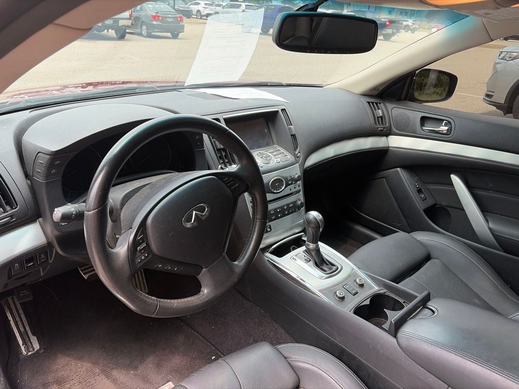 2015 INFINITI Q60 Base