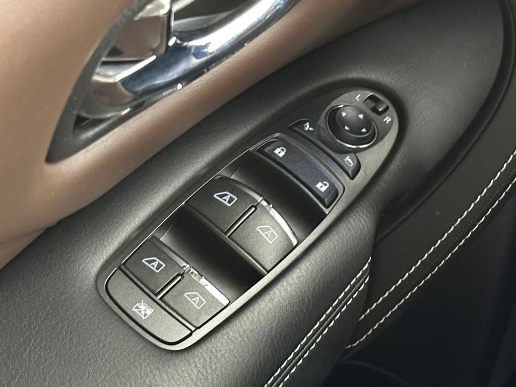 2023 INFINITI QX80 Premium Select