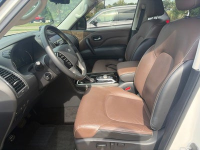 2023 INFINITI QX80 Premium Select