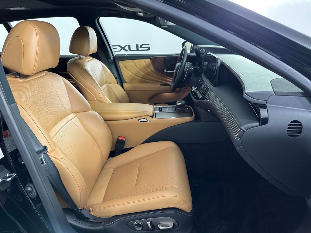 2022 Lexus LS 500 Base