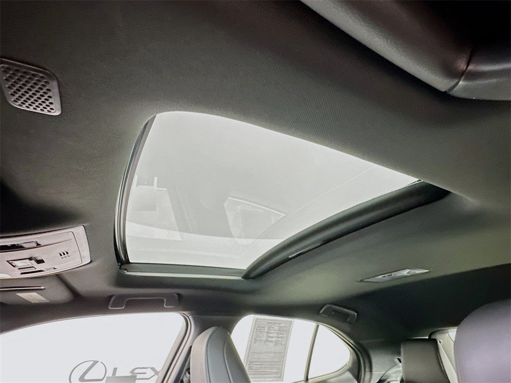 2021 Lexus UX 250h Base