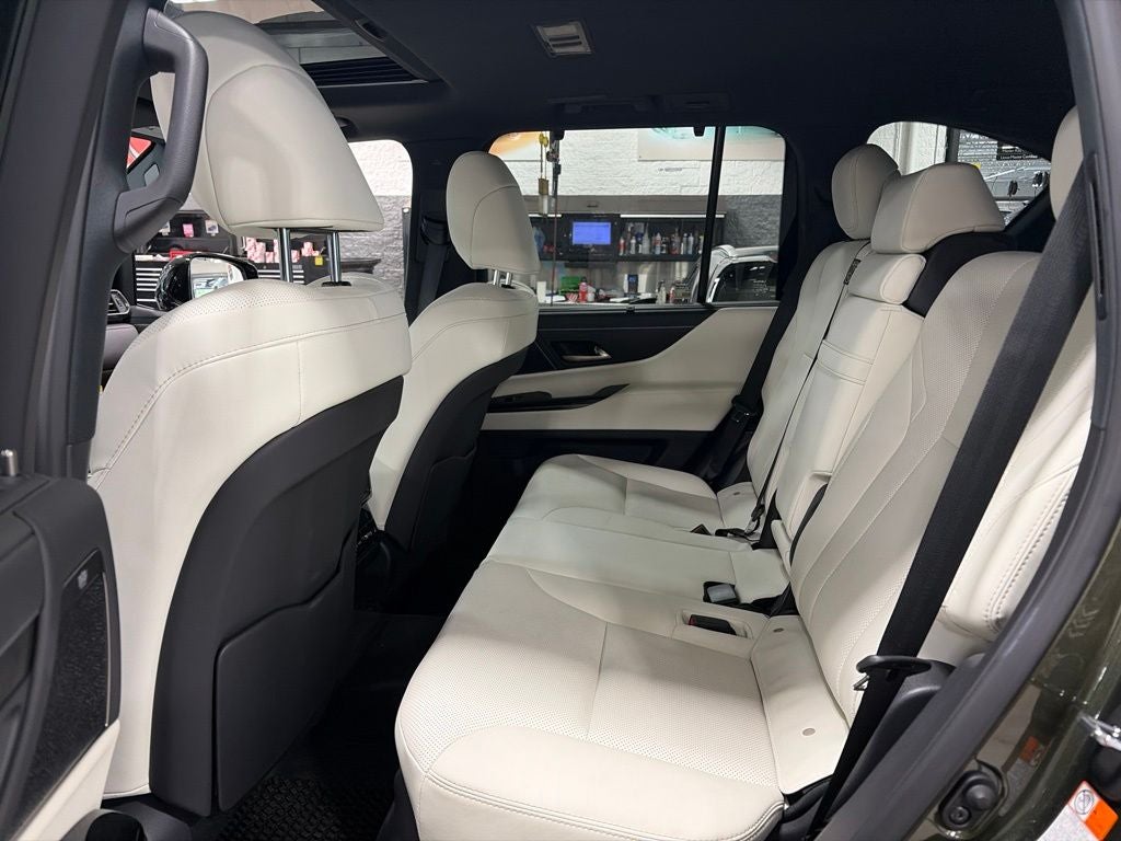 2025 Lexus LX 600 Luxury