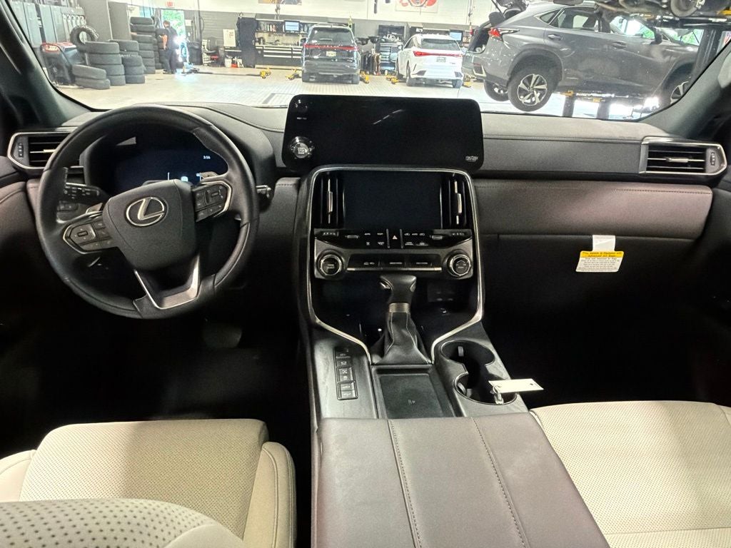 2025 Lexus LX 600 Luxury