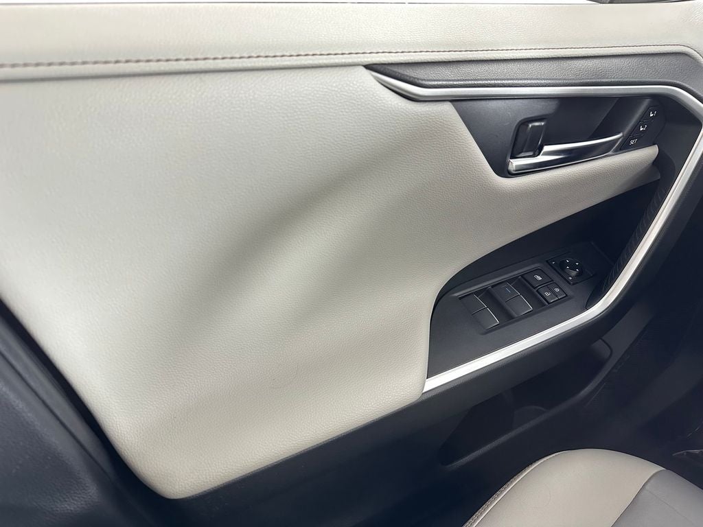 2020 Toyota RAV4 Limited