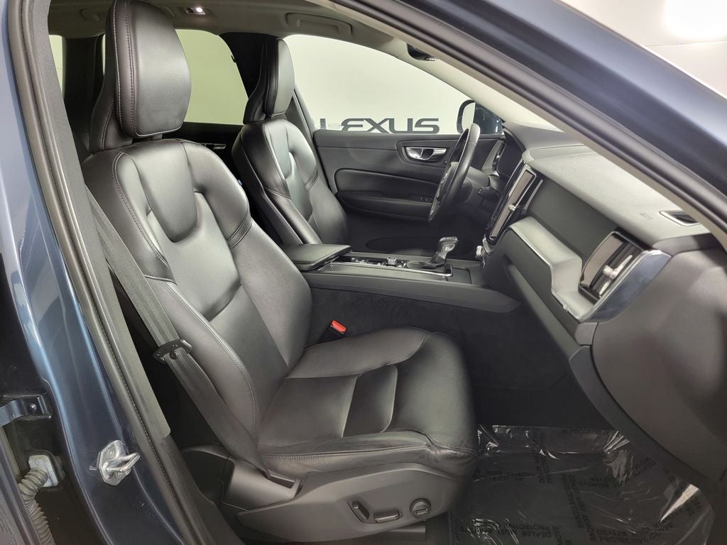 2019 Volvo XC60 T5 Momentum