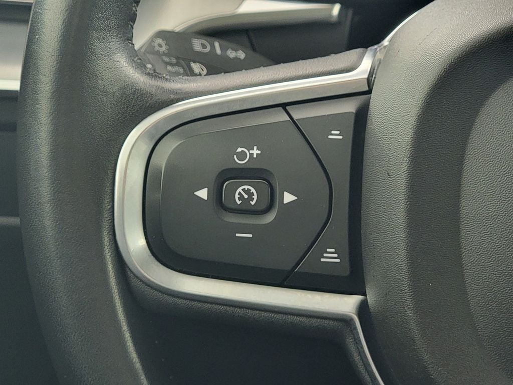 2019 Volvo XC60 T5 Momentum