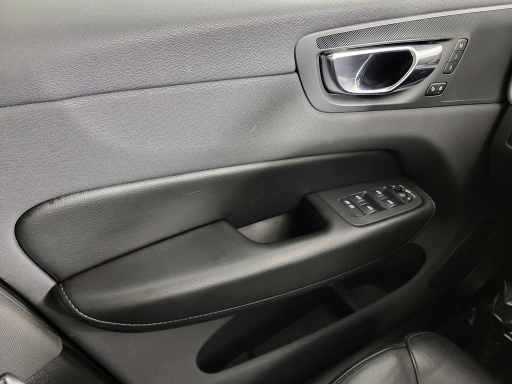 2019 Volvo XC60 T5 Momentum