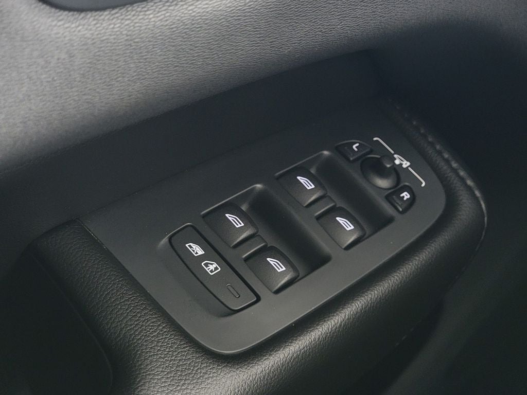 2019 Volvo XC60 T5 Momentum