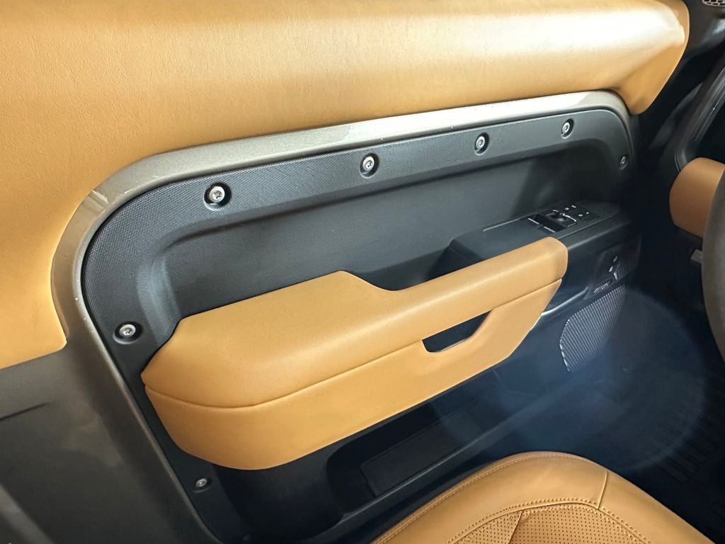 2023 Land Rover Defender 90 Carpathian Edition