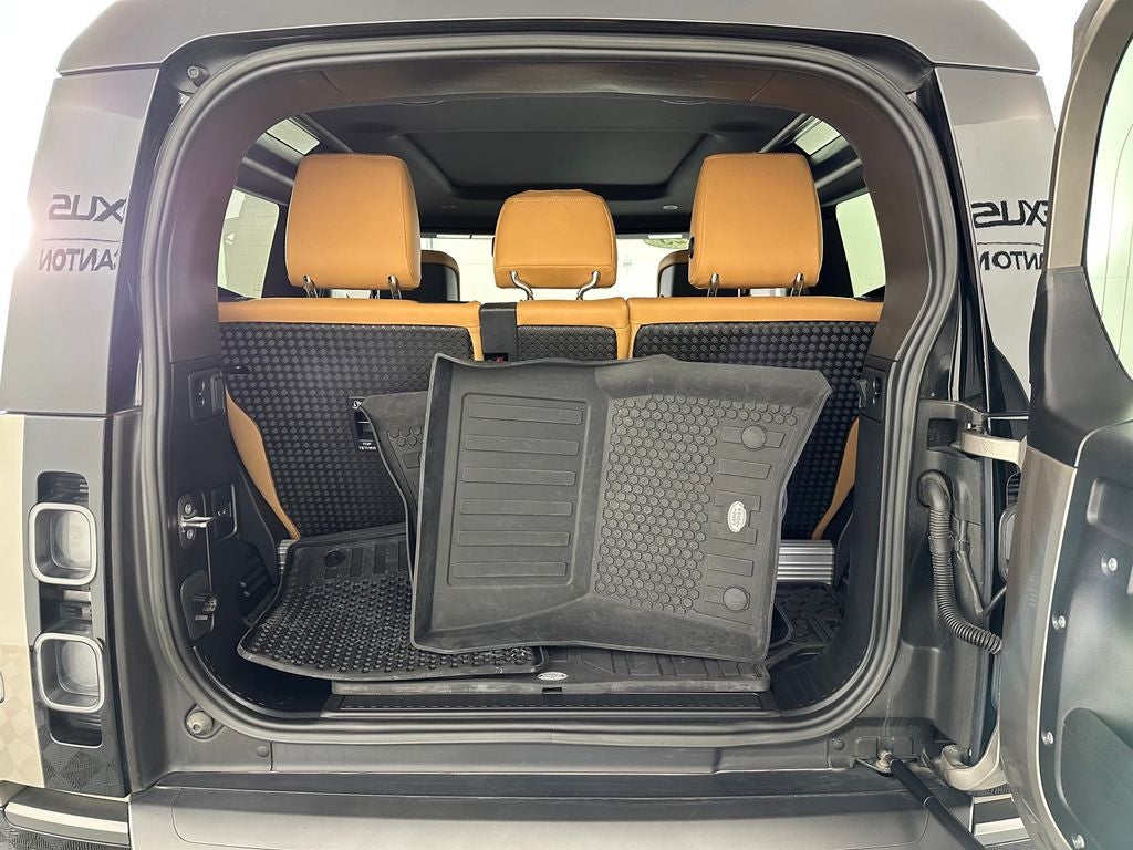 2023 Land Rover Defender 90 Carpathian Edition