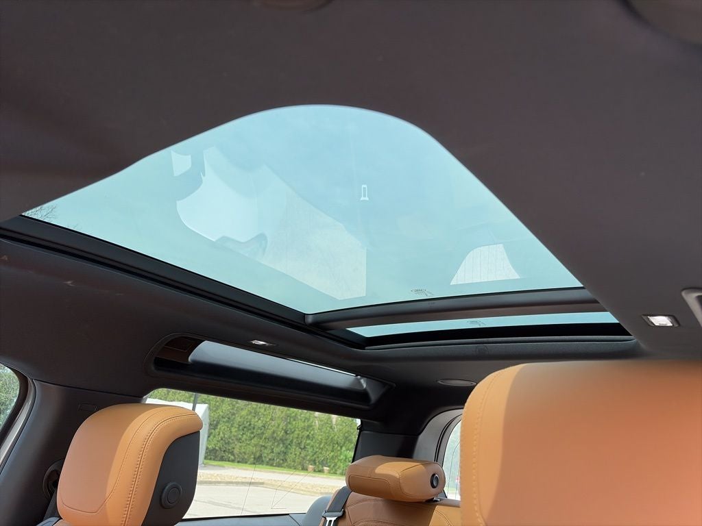 2023 Land Rover Defender 90 V8