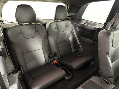 2018 Volvo XC90 T6 Momentum