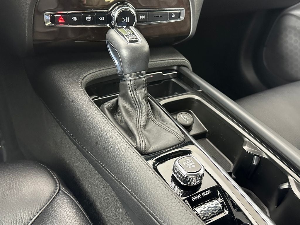 2018 Volvo XC90 T6 Momentum
