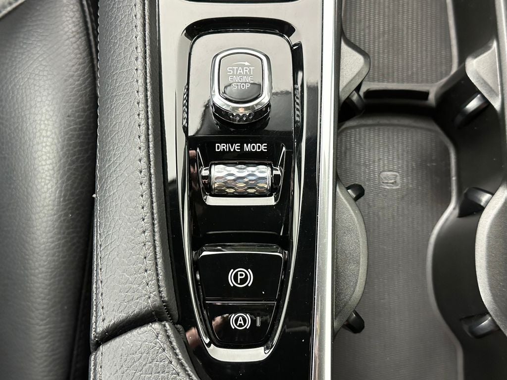 2018 Volvo XC90 T6 Momentum