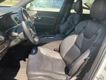 2018 Volvo XC90 T6 Momentum