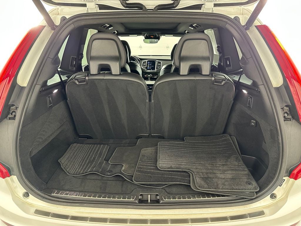 2018 Volvo XC90 T6 Momentum